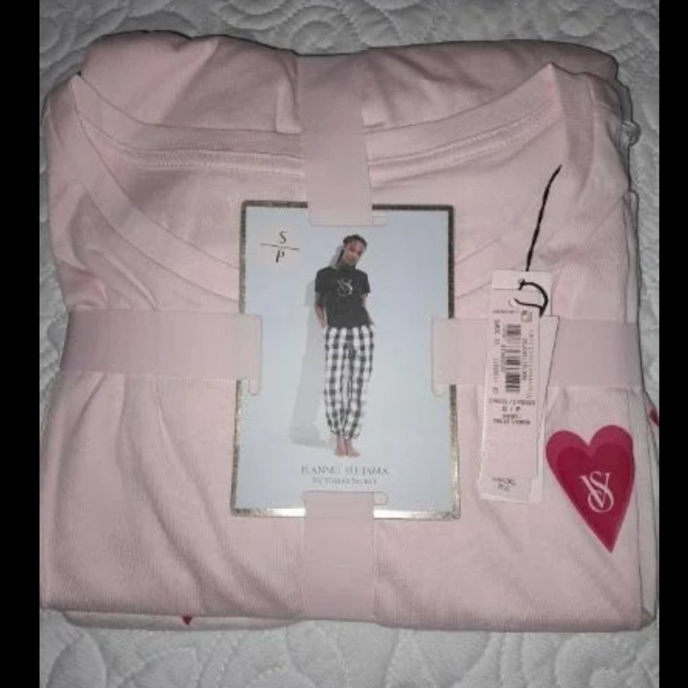 NWT VICTORIA'S SECRET Flannel Tee-jama Set sz S Pajama Set